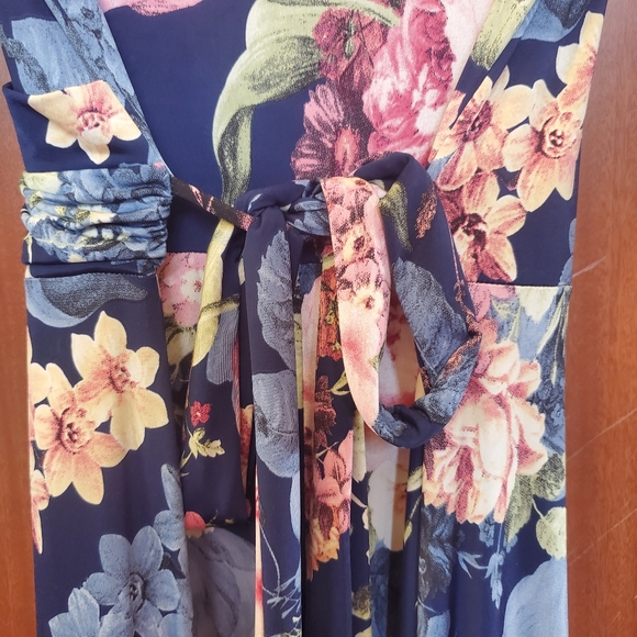 Long maxi floral dress - Picture 3 of 5